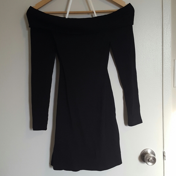 NWOT Off the Shoulder Black Mini Dress - Picture 3 of 5